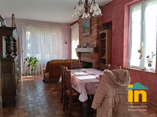 Demeure - 162 m² - 7 pièces