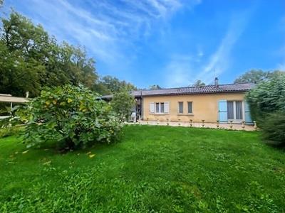 Maison - 180 m² - 7 pièces