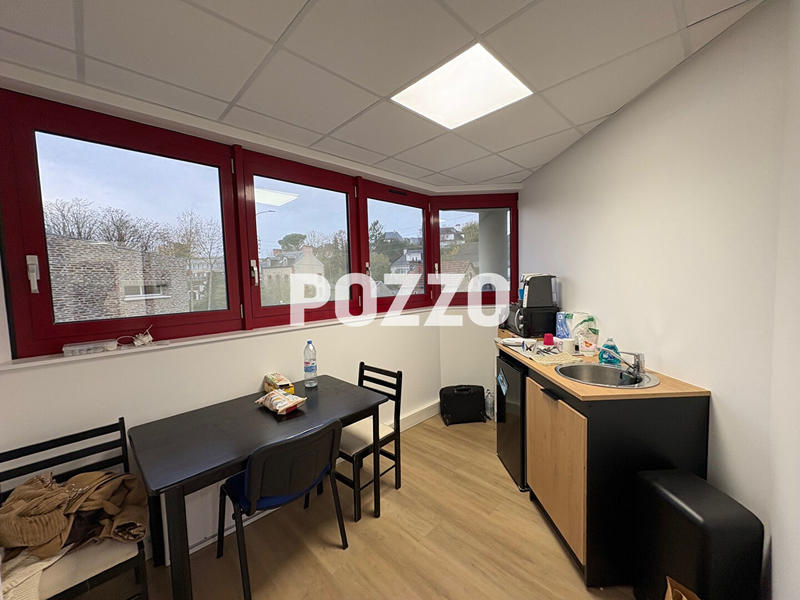 Bureau - 112 m² - 6 pièces