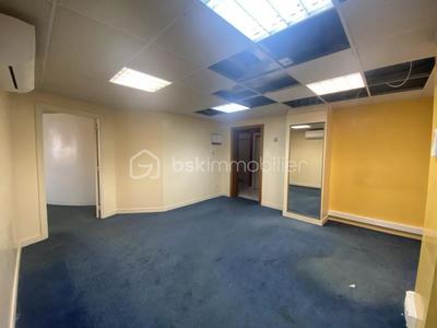 Bureau - 117 m² - 5 pièces