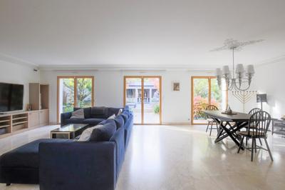 Villa - 192 m² - 6 pièces