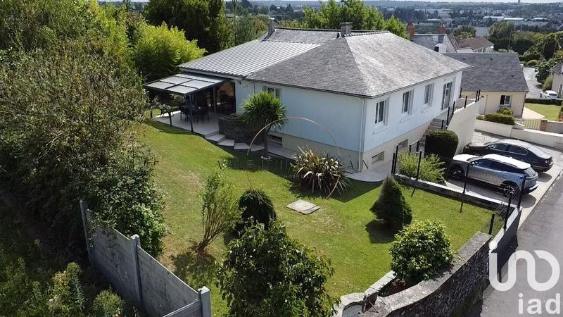 Maison - 181 m² - 7 pièces