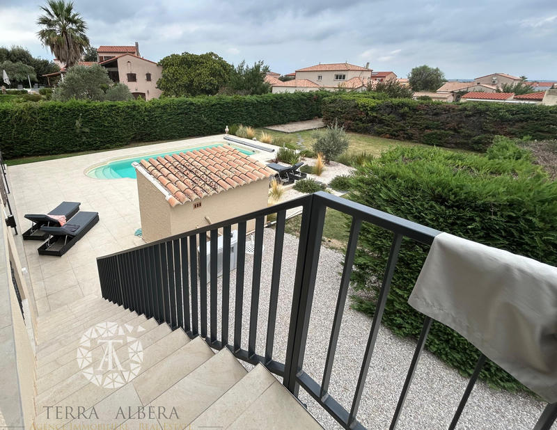 Villa - 235 m² - 8 pièces