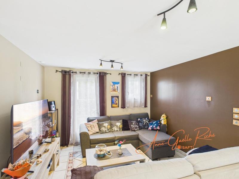 Maison - 104 m² - 5 pièces