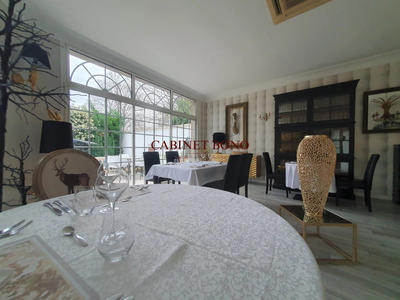 Fonds de commerce - 900 m²