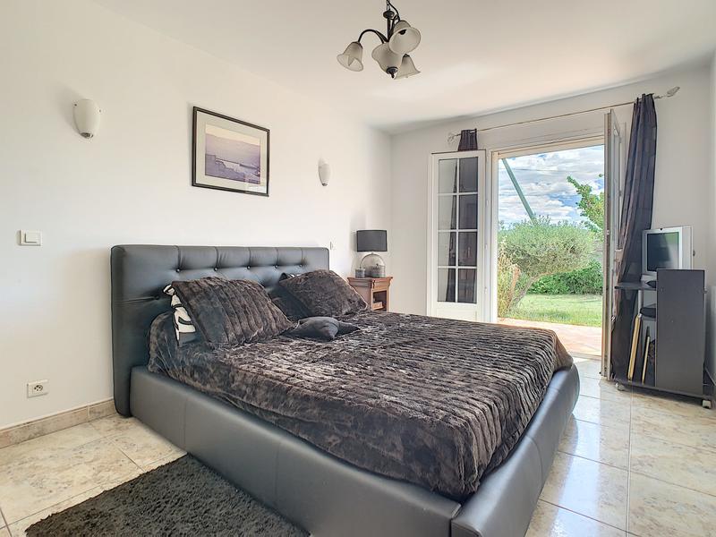 Villa - 184 m² - 6 pièces