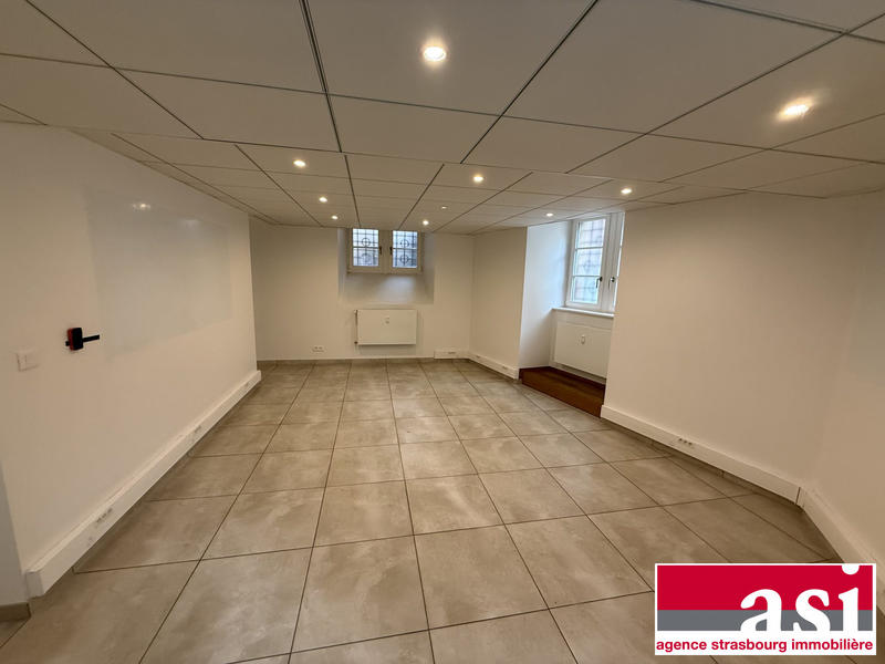 Local d'activités - 90 m² - 3 pièces