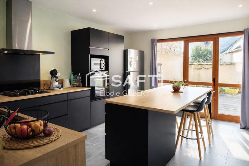 Maison - 169 m² - 7 pièces