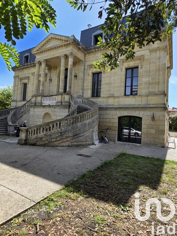 Appartement - 198 m² - 7 pièces