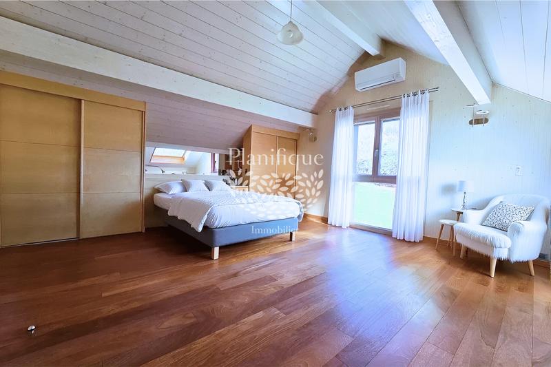 Maison - 299 m² - 7 pièces