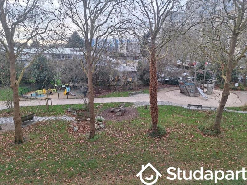 Chambre - 10 m² - 1 pièce