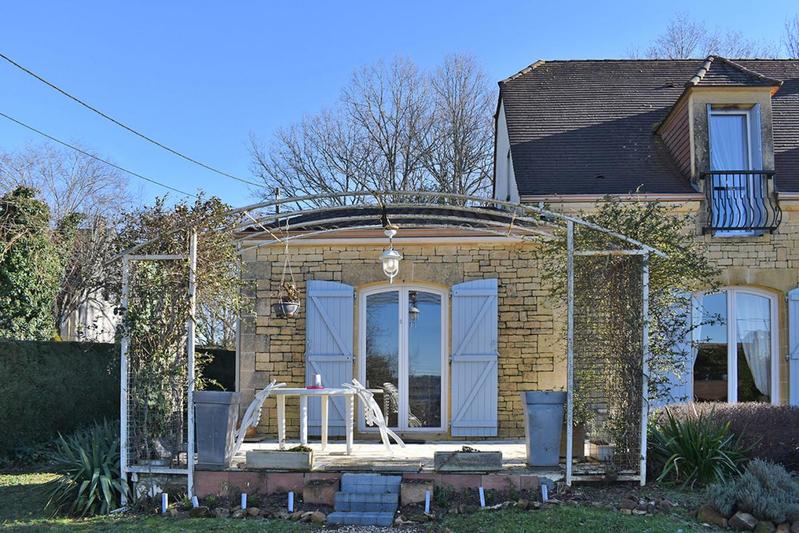 Maison - 201 m² - 5 pièces