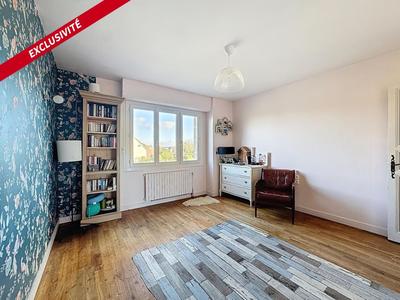 Maison traditionnelle - 170 m² - 7 pièces