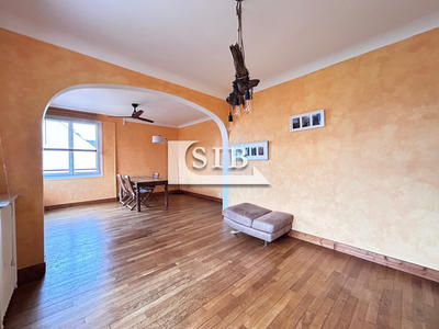 Maison - 96 m² - 4 pièces