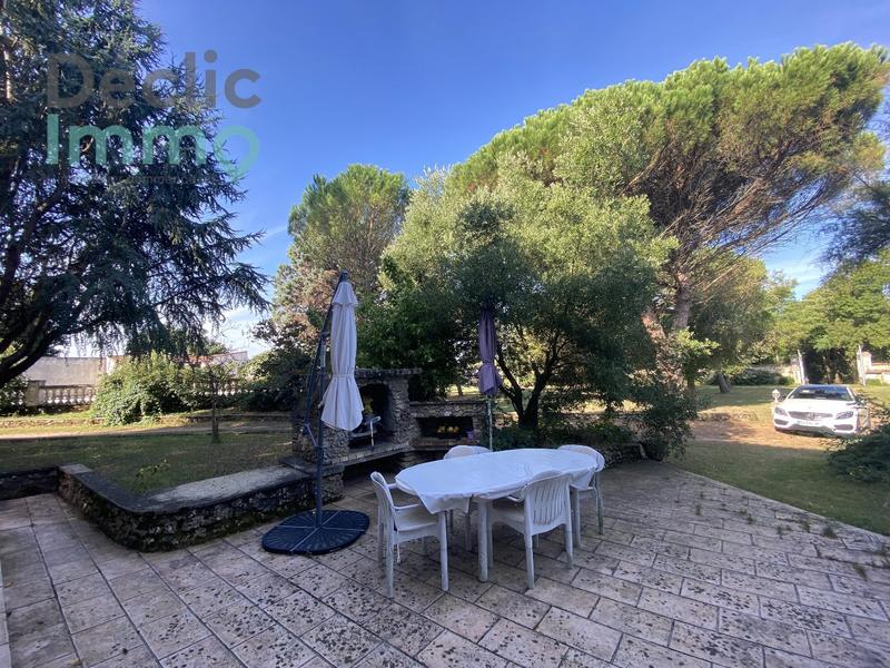 Maison - 249 m² - 7 pièces