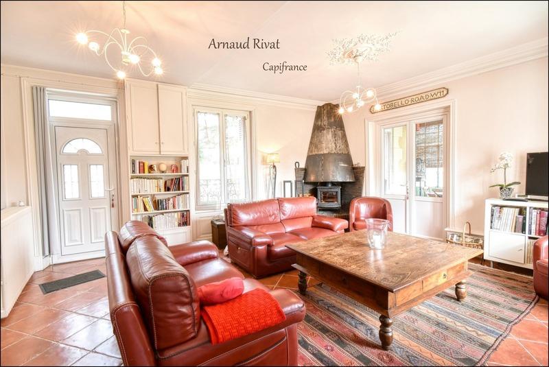 Maison - 205 m² - 6 pièces