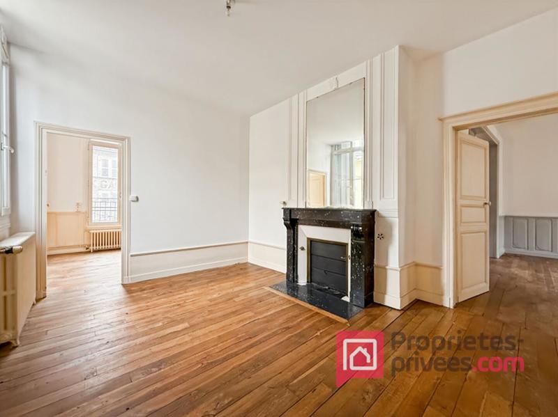 Immeuble - 215 m² - 10 pièces