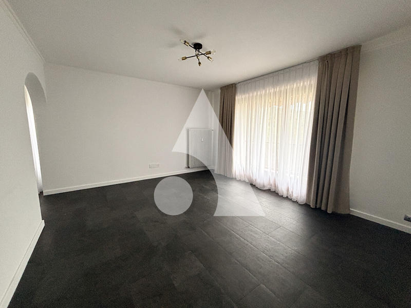 Appartement - 100 m² - 4 pièces