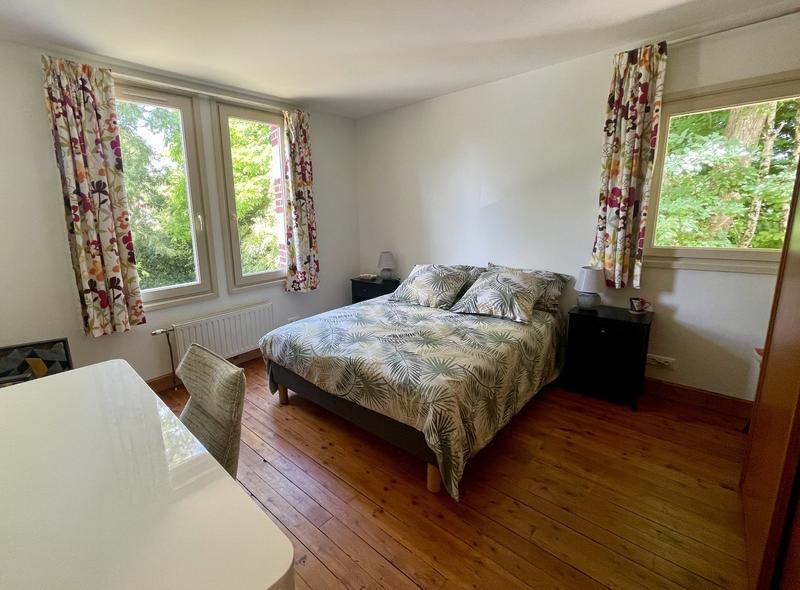 Demeure - 200 m² - 7 pièces