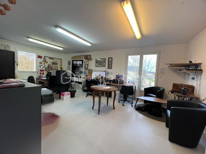 Local commercial - 764 m² - 8 pièces