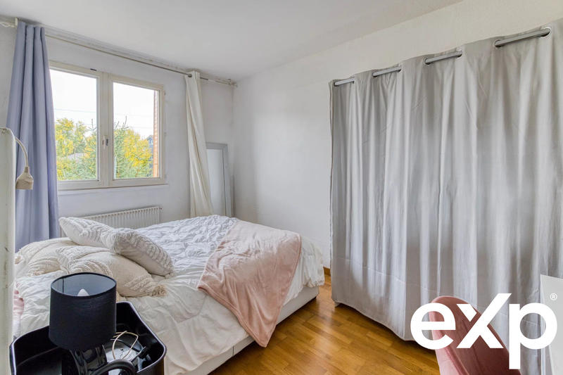 Maison - 182 m² - 9 pièces