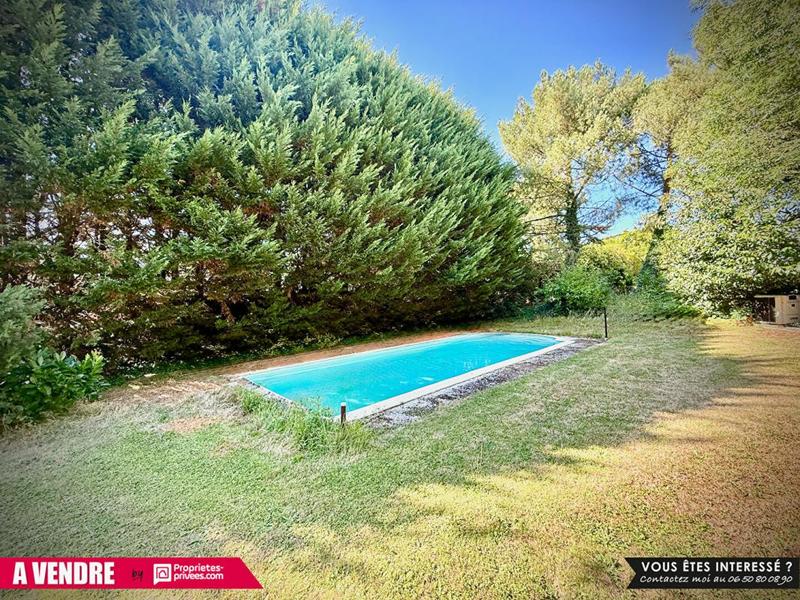 Propriété - 343 m² - 10 pièces