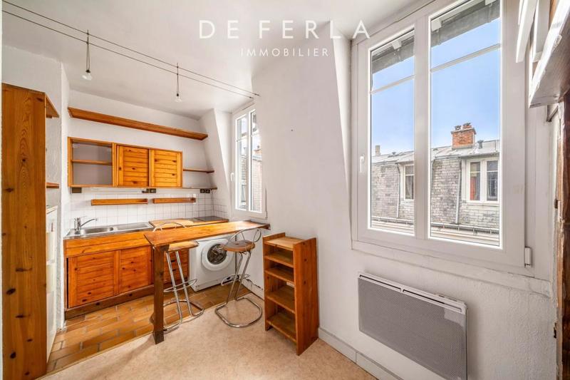 Studio - 15 m² - 1 pièce