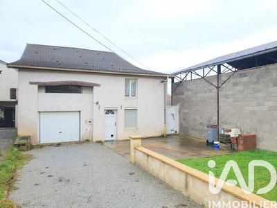 Maison - 218 m² - 7 pièces