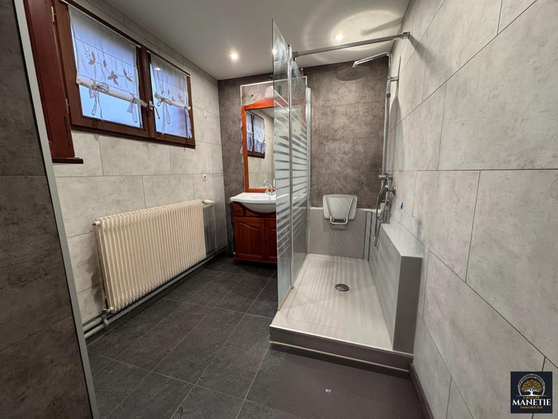 Maison - 92 m² - 6 pièces