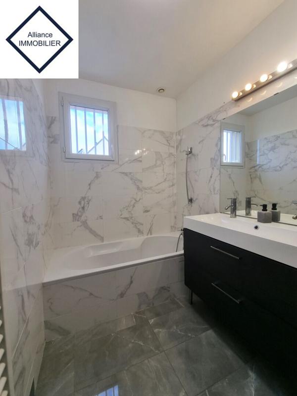 Maison - 103 m² - 6 pièces