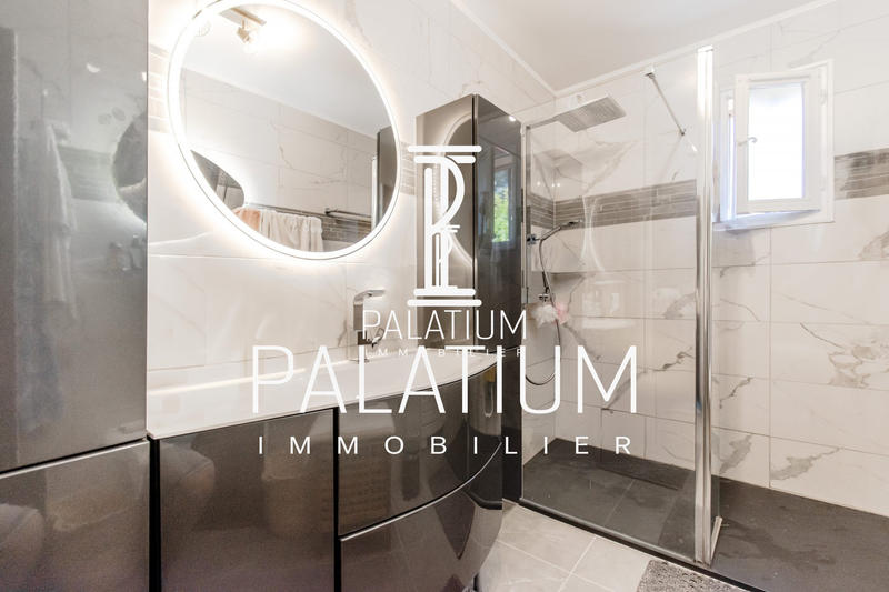 Villa - 175 m² - 8 pièces