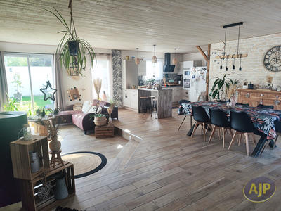 Maison - 111 m² - 4 pièces