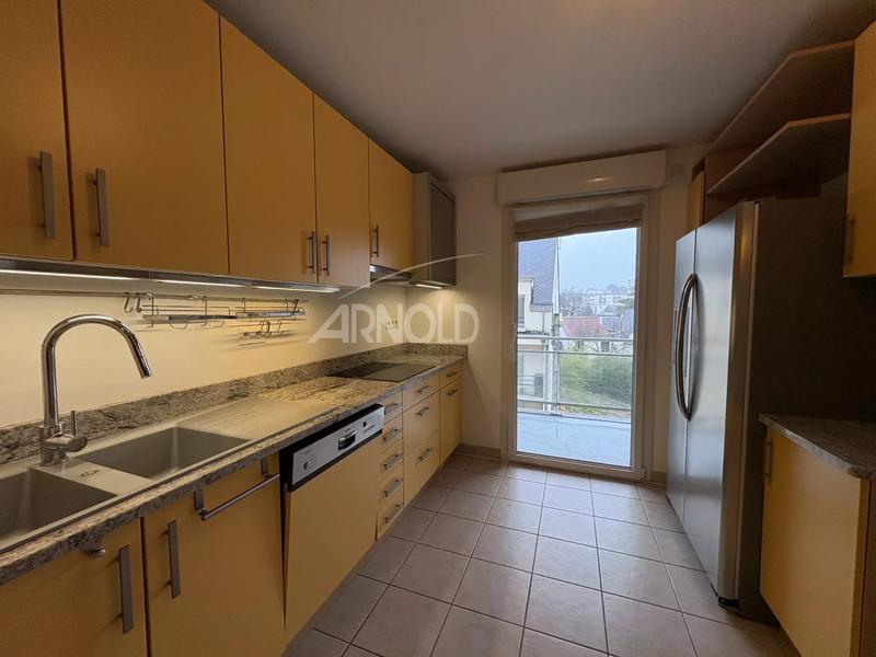 Appartement - 137 m² - 6 pièces