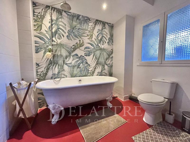 Villa - 230 m² - 10 pièces