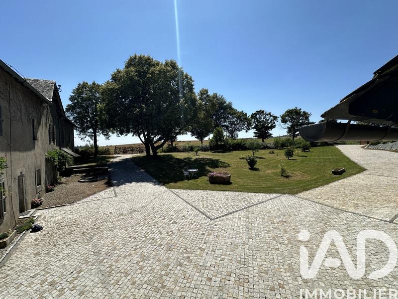 Maison - 820 m² - 19 pièces