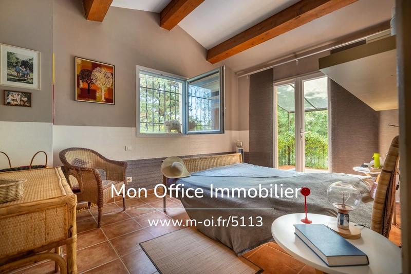 Villa - 251 m² - 10 pièces