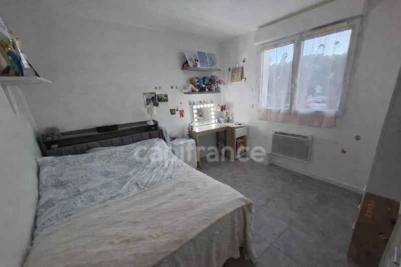 Villa - 90 m² - 4 pièces