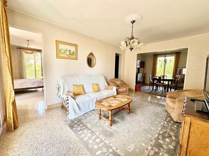 Appartement - 80 m² - 4 pièces