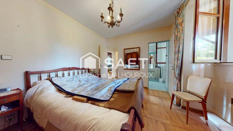 Maison - 137 m² - 6 pièces