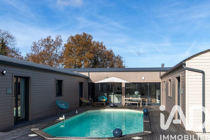 Maison - 206 m² - 5 pièces