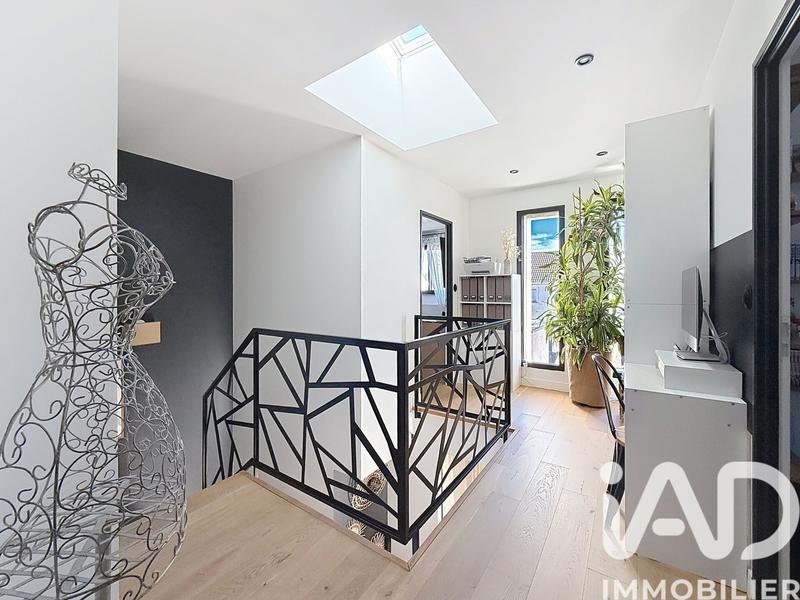 Maison - 142 m² - 6 pièces