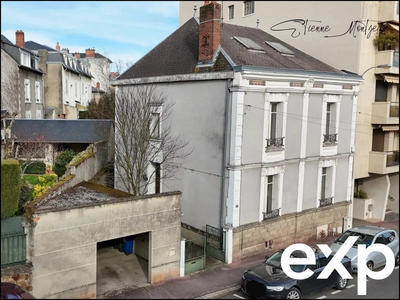 Maison - 191 m² - 10 pièces