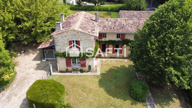 Maison - 255 m² - 8 pièces