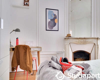 Chambre - 100 m² - 1 pièce