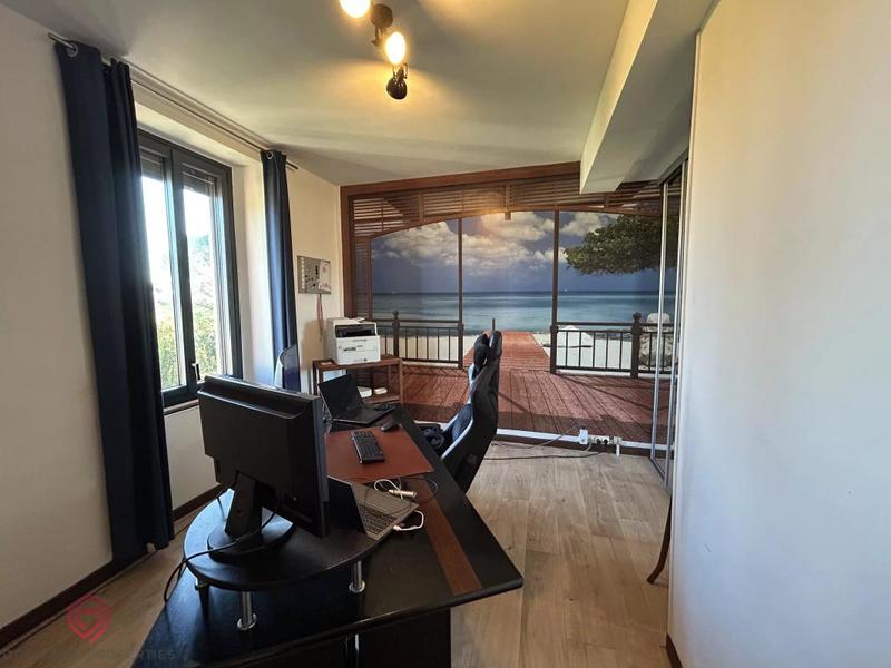 Maison de village - 405 m² - 13 pièces