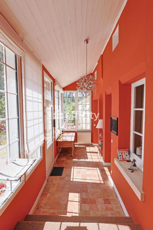 Maison - 229 m² - 9 pièces