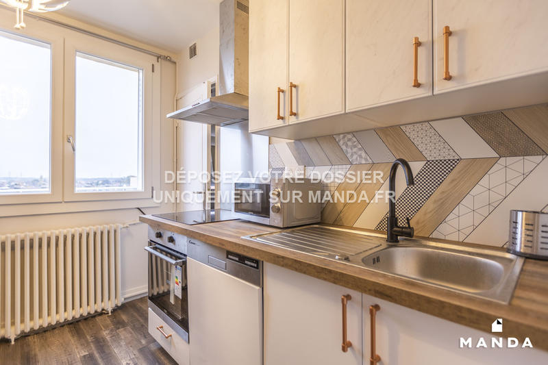 Chambre - 10 m² - 5 pièces