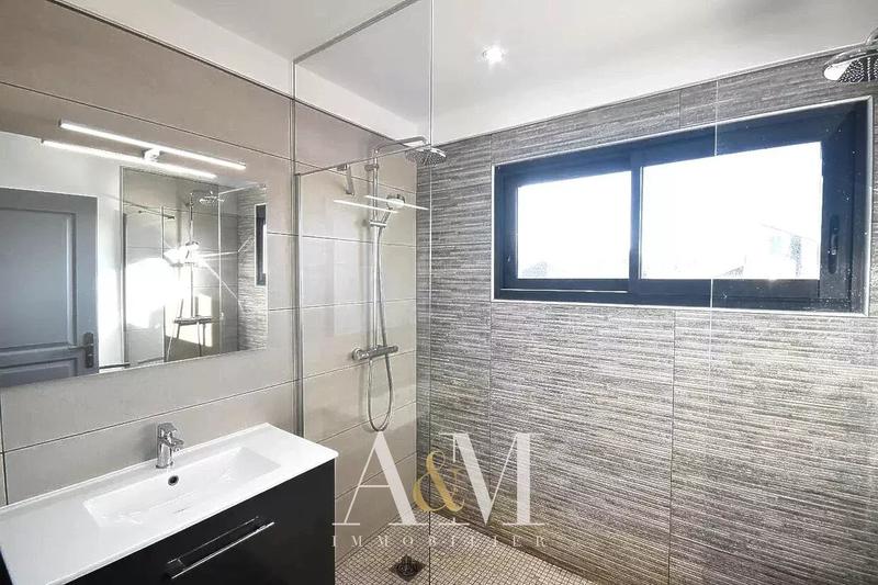 Maison - 148 m² - 6 pièces