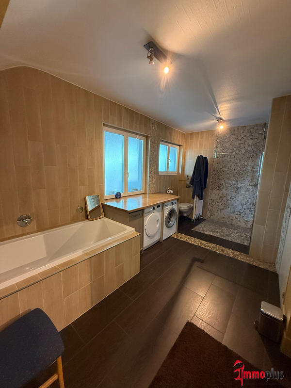 Maison - 163 m² - 7 pièces