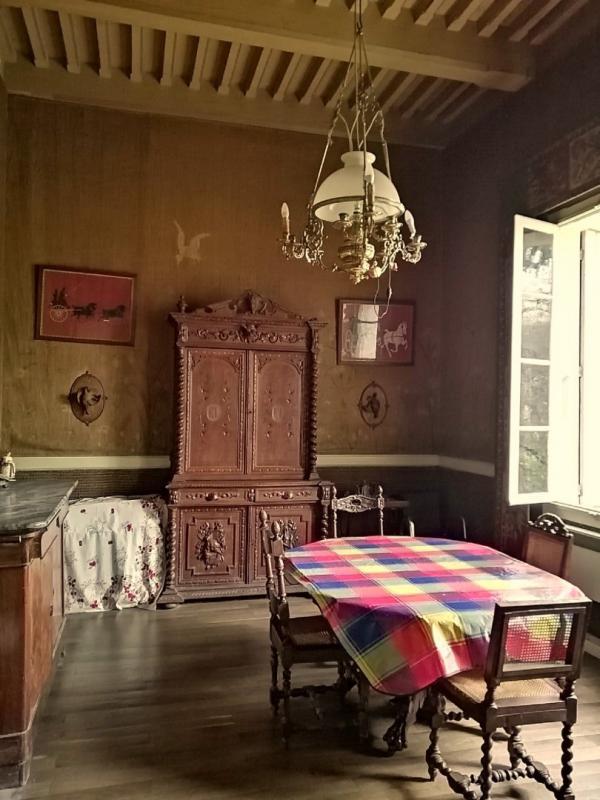 Maison - 240 m² - 9 pièces